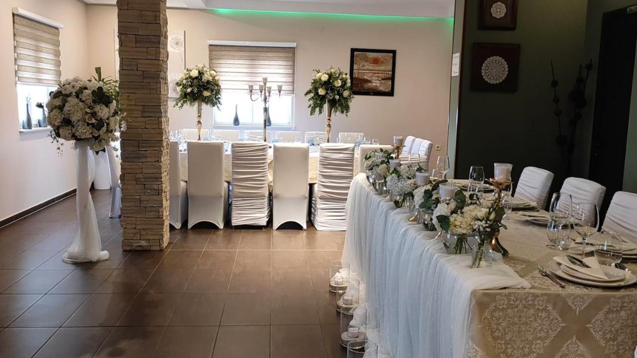 Bed & Breakfast Marta & Tona Kustići Dış mekan fotoğraf