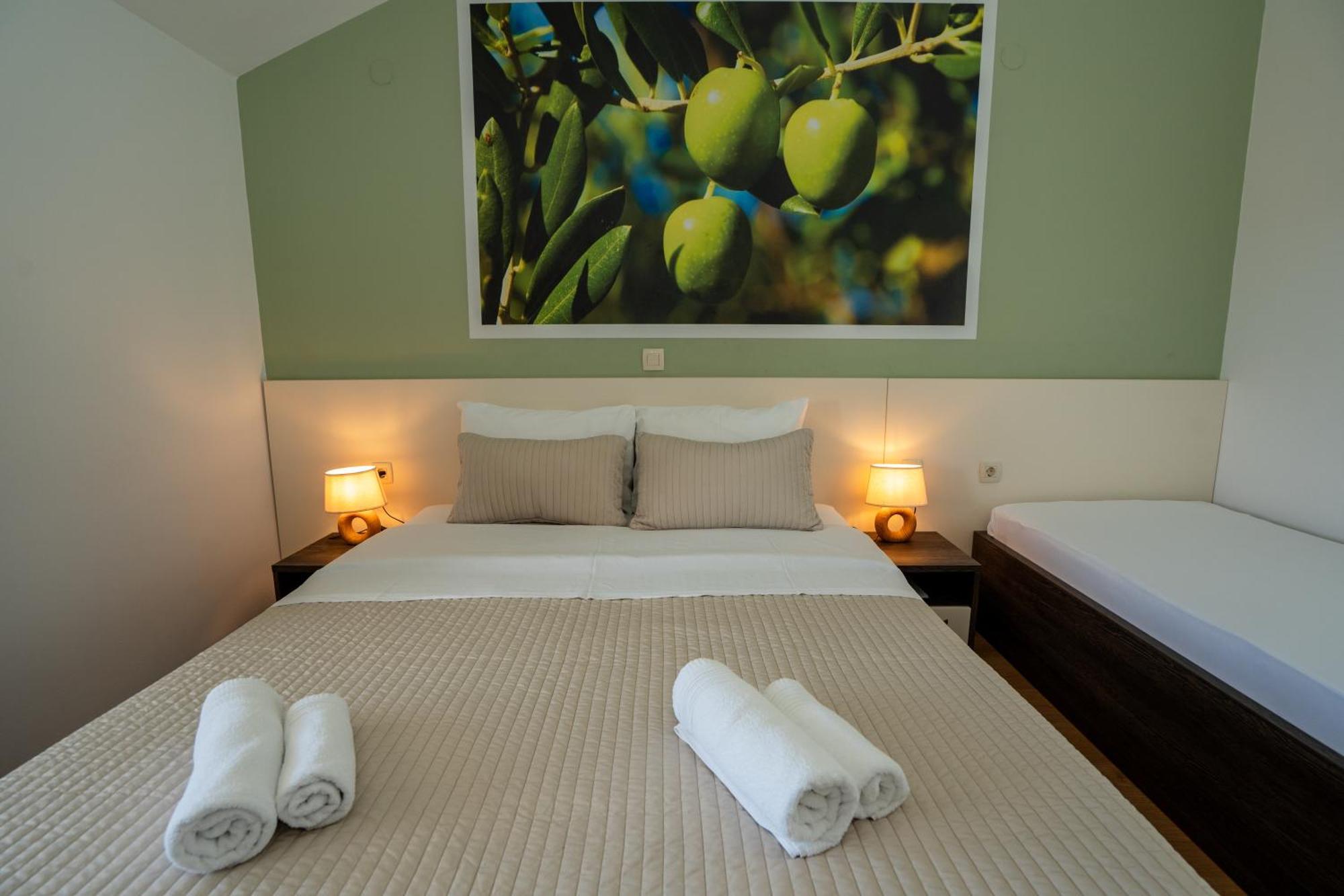 Bed & Breakfast Marta & Tona Kustići Dış mekan fotoğraf