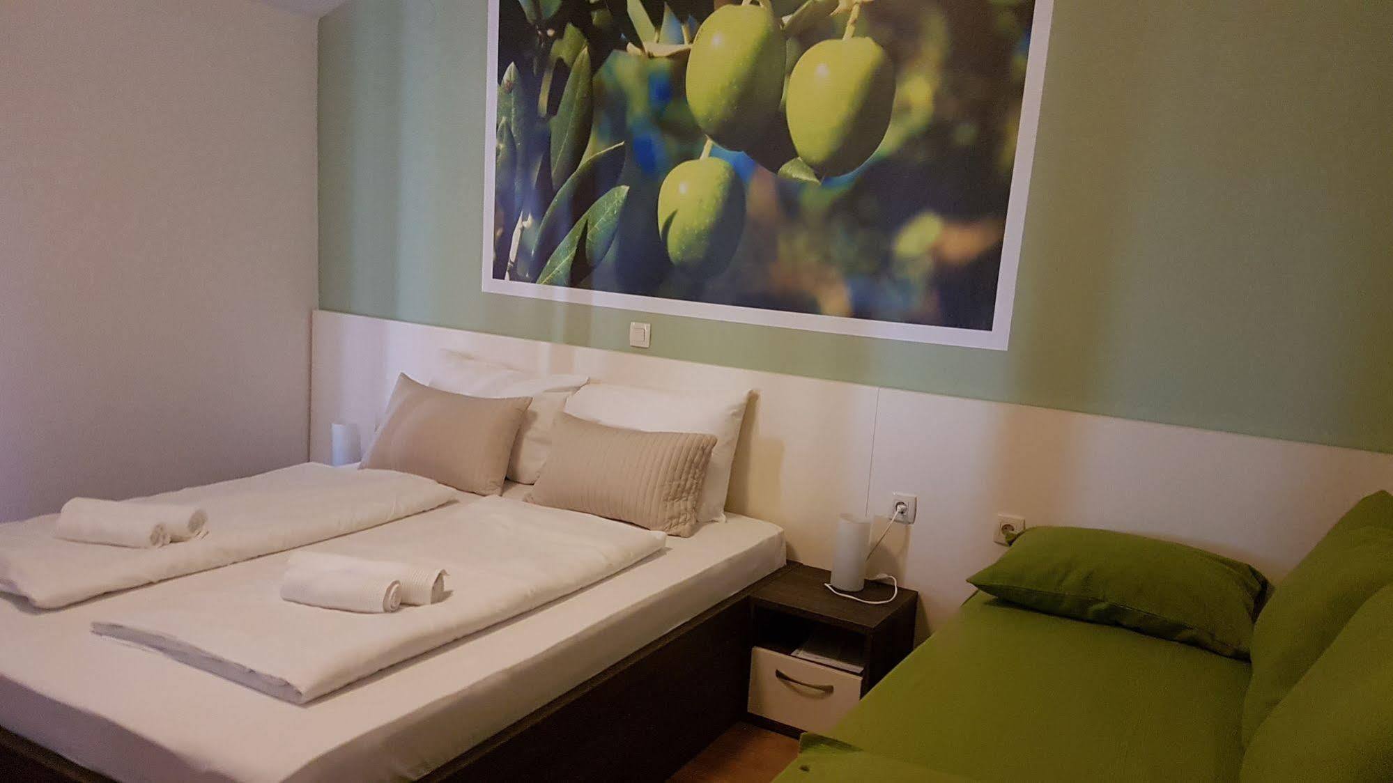 Bed & Breakfast Marta & Tona Kustići Dış mekan fotoğraf