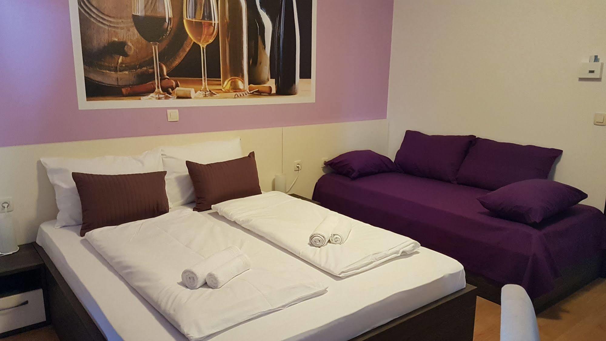 Bed & Breakfast Marta & Tona Kustići Dış mekan fotoğraf